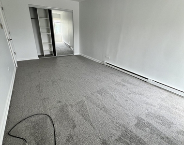 2303 Holiday Terrace Court - Photo Thumbnail 4