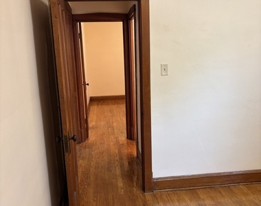 3407 Cuyler Avenue - Photo Thumbnail 15
