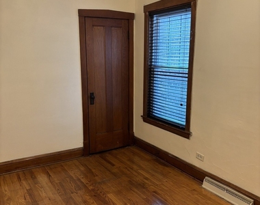 3407 Cuyler Avenue - Photo Thumbnail 9