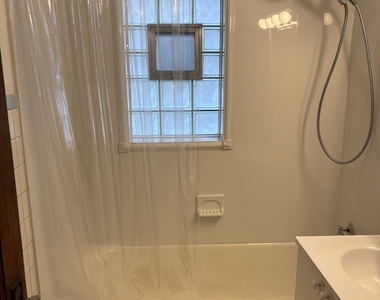 3407 Cuyler Avenue - Photo Thumbnail 24
