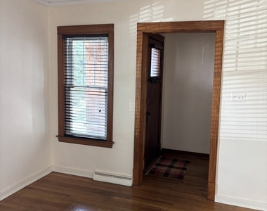 3407 Cuyler Avenue - Photo Thumbnail 4