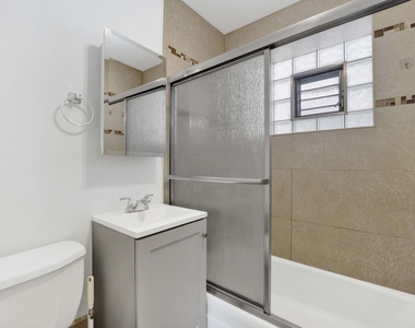 465 W 27th Street - Photo Thumbnail 14