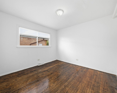 16048 Halsted Street - Photo Thumbnail 7