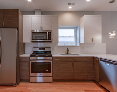 4851 N Central Avenue - Photo Thumbnail 3