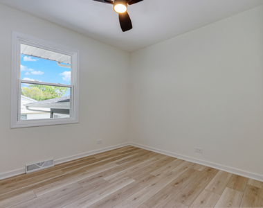 2541 75th Street - Photo Thumbnail 25