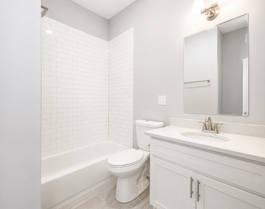 1726 W 21st Street - Photo Thumbnail 5