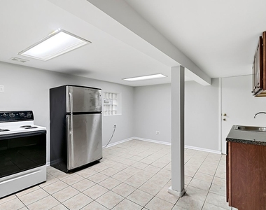933 Dunlop Avenue - Photo Thumbnail 1