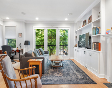 2115 W Crystal Street - Photo Thumbnail 4