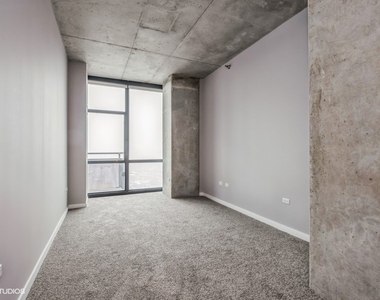 235 W Van Buren Street - Photo Thumbnail 14