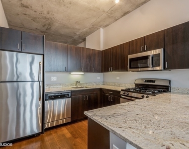 235 W Van Buren Street - Photo Thumbnail 11