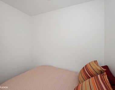 653 N Kingsbury Street - Photo Thumbnail 6