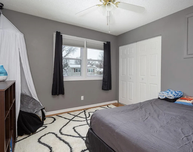 3117 Windsor Drive - Photo Thumbnail 9