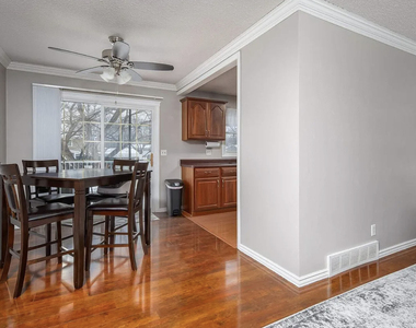 3117 Windsor Drive - Photo Thumbnail 4
