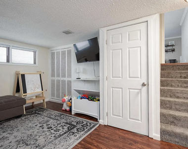 3117 Windsor Drive - Photo Thumbnail 16