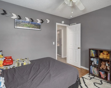 3117 Windsor Drive - Photo Thumbnail 8