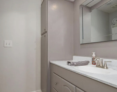 3117 Windsor Drive - Photo Thumbnail 13