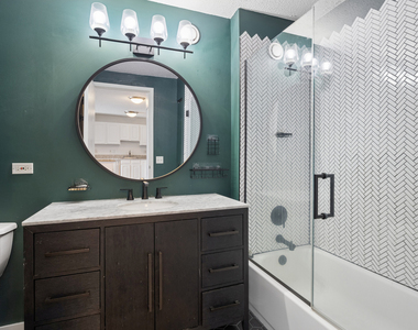545 N Dearborn Street - Photo Thumbnail 10