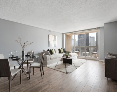 545 N Dearborn Street - Photo Thumbnail 2