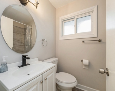 29 S Ash Street - Photo Thumbnail 7