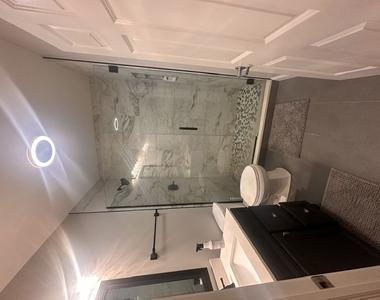 8 W Monroe Street - Photo Thumbnail 5