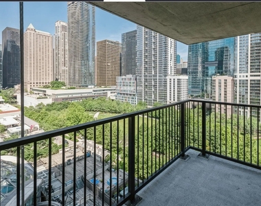 400 E Randolph Street - Photo Thumbnail 9