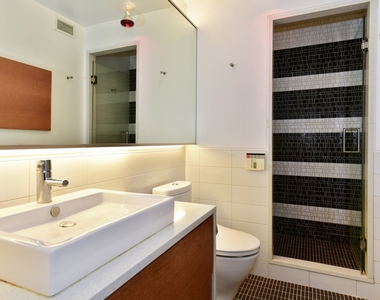 400 E Randolph Street - Photo Thumbnail 6