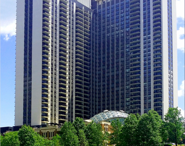 400 E Randolph Street - Photo Thumbnail 36
