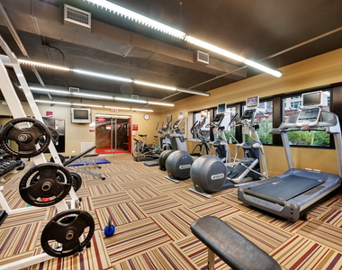 30 E Huron Street - Photo Thumbnail 12