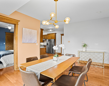 650 N Wood Street - Photo Thumbnail 5