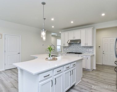 460 Watercress Drive - Photo Thumbnail 8