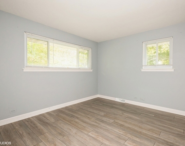 319 Shirley Court - Photo Thumbnail 9