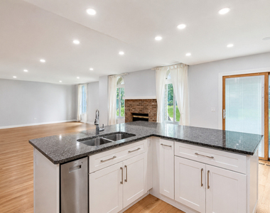 103 Brittany Drive - Photo Thumbnail 5