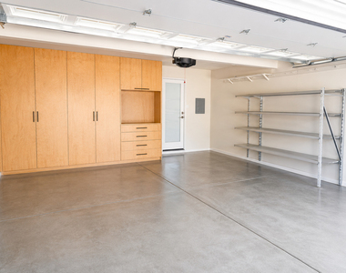 103 Brittany Drive - Photo Thumbnail 11