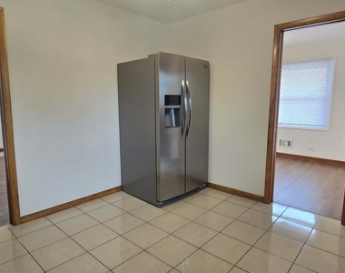 8607 N Osceola Avenue - Photo Thumbnail 9