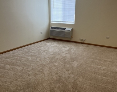 903 Silverstone Drive - Photo Thumbnail 3