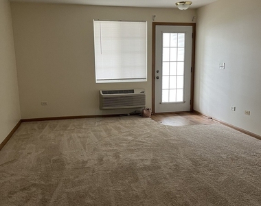 903 Silverstone Drive - Photo Thumbnail 2