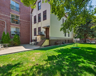 1354 W George Street - Photo Thumbnail 11