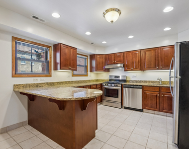 1354 W George Street - Photo Thumbnail 9