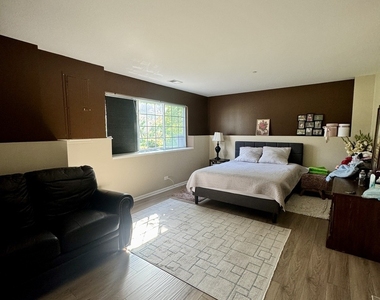 11 E Willow Road - Photo Thumbnail 22