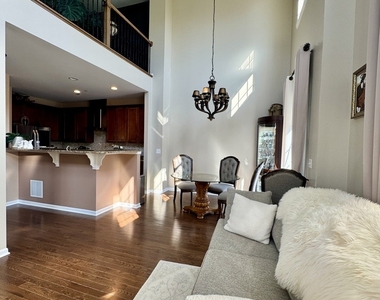 11 E Willow Road - Photo Thumbnail 4