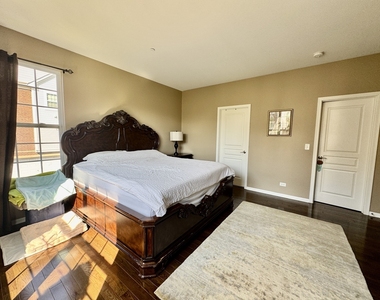 11 E Willow Road - Photo Thumbnail 12