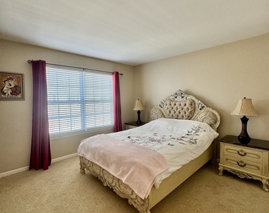 11 E Willow Road - Photo Thumbnail 18