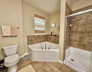 11 E Willow Road - Photo Thumbnail 10