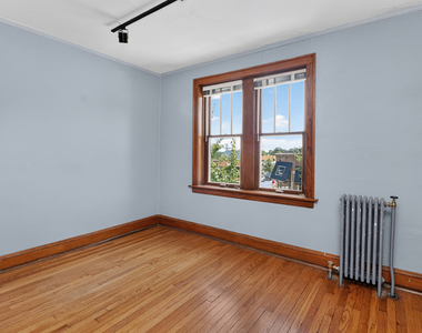 438 N Main Street - Photo Thumbnail 10
