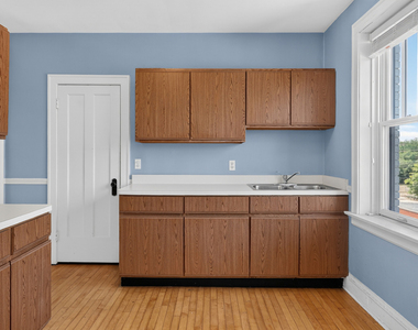 438 N Main Street - Photo Thumbnail 6