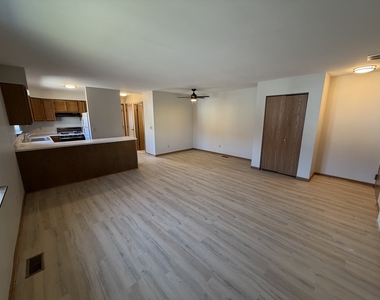 76 Washington Street - Photo Thumbnail 7