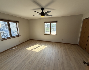 76 Washington Street - Photo Thumbnail 3