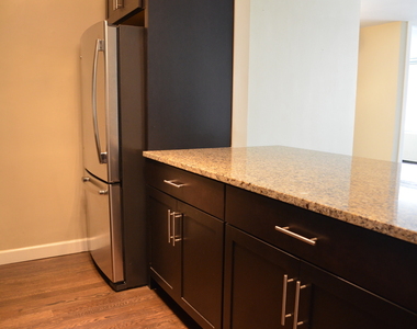 535 N Michigan Avenue - Photo Thumbnail 2