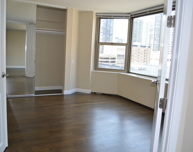 535 N Michigan Avenue - Photo Thumbnail 8