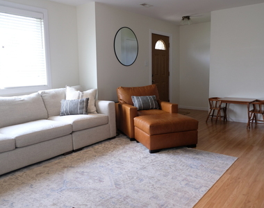 891 E Grant Drive - Photo Thumbnail 1